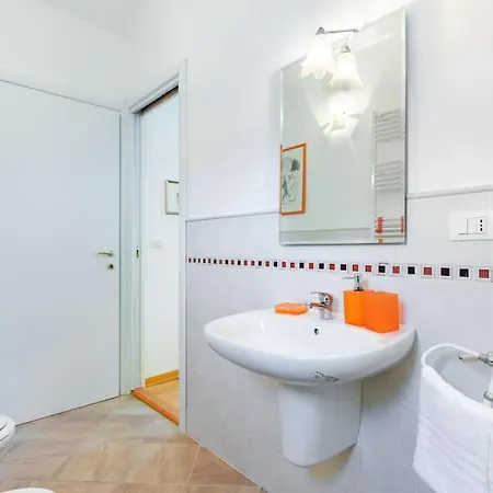 Lägenhet A 2 Passi Dal Centro - Elegante Casa X4 Con Wi-fi