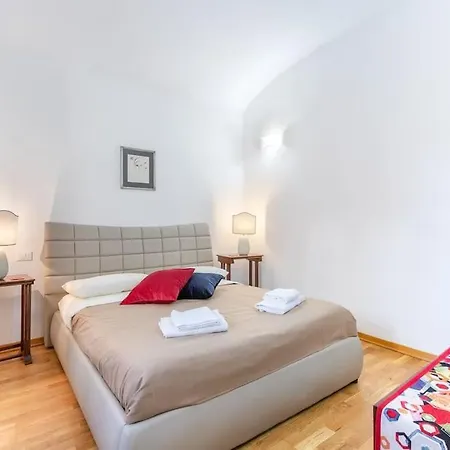 A 2 Passi Dal Centro - Elegante Casa X4 Con Wi-fi