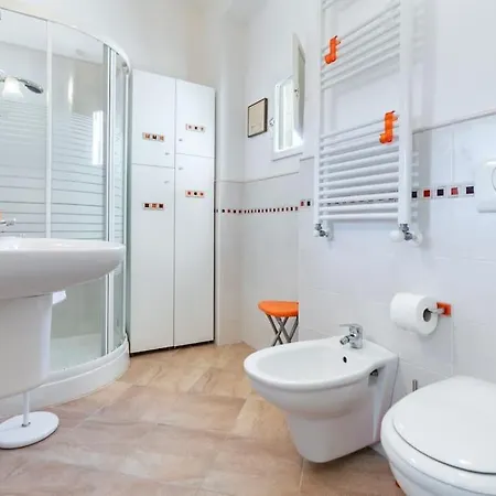 Lägenhet A 2 Passi Dal Centro - Elegante Casa X4 Con Wi-fi